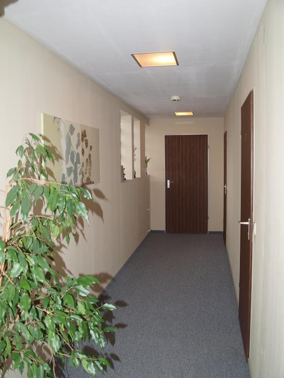 Hotel Garni Pension Ruth Mutterstadt Exterior photo