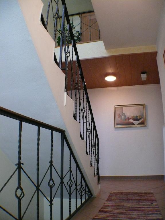 Hotel Garni Pension Ruth Mutterstadt Exterior photo